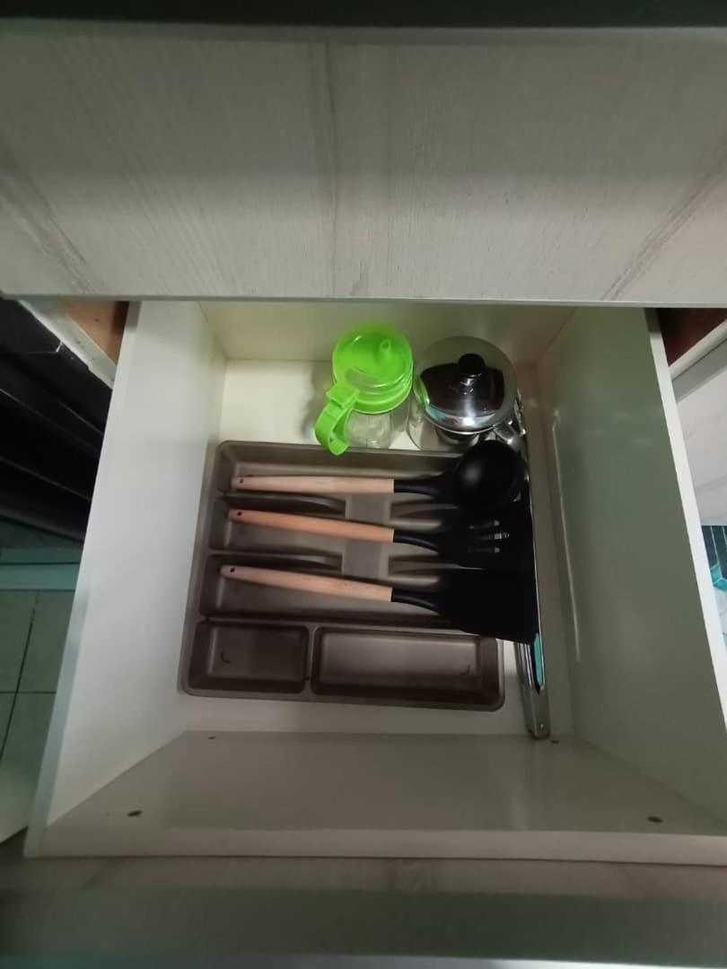 The Handz House II With Wifi - For Family Or Same Gender Only Kepala Batas  Exterior photo